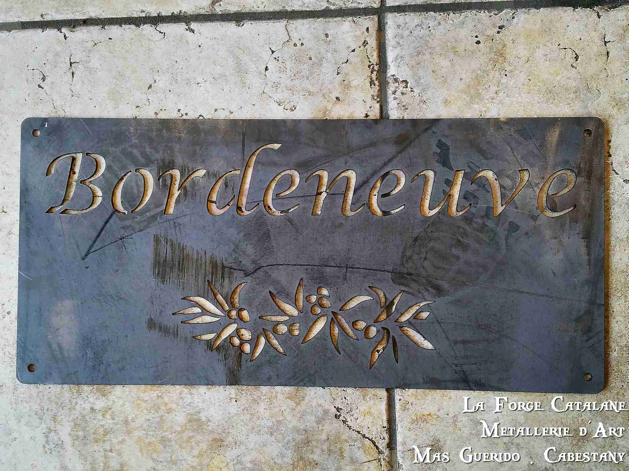 enseigne nom maison decoupe laser 4 forge catalane.jpg